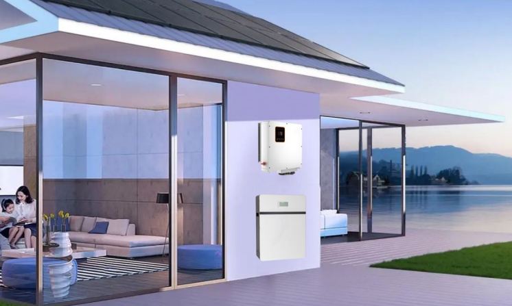 What is the role of energy storage inverter？