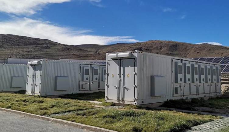 greenmore-ground-solar-power-plant-container-energy-storage-system GreenMore's large-scale containerized solar energy storage system deployed in parallel with ground-mounted photovoltaic power stations in mountainous areas.